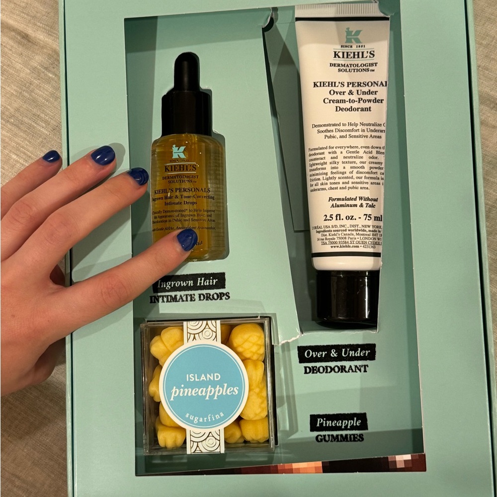Kiehl’s Box -Ingrown hair and tone correcting drops, Cream-To-Powder Deodorant